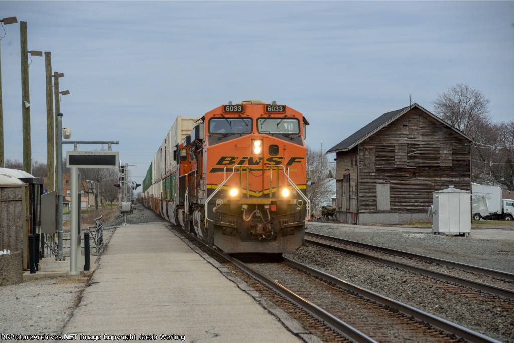 BNSF 6033